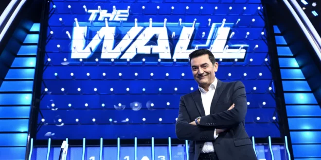 Max Giusti per The Wall