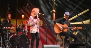 Rita Pavone live a La Milanesiana a Gatteo Mare. Foto di Corrado Corradi