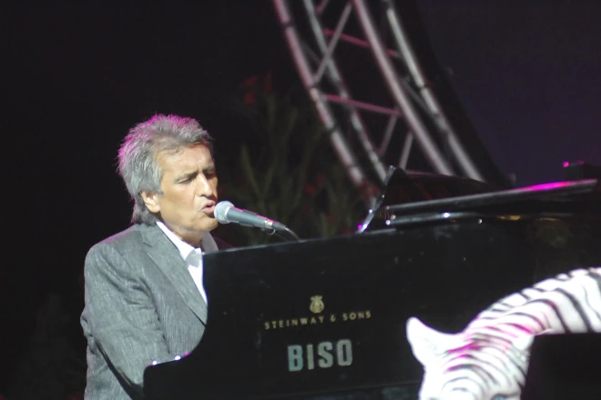 Toto Cutugno al Premio Lunezia (26-07-2009). Foto di Corrado Corradi