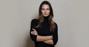 Anna Safroncik © Sito Web Ufficiale