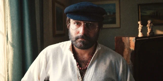 Valentino Aquilano nei panni di Lucio Dalla